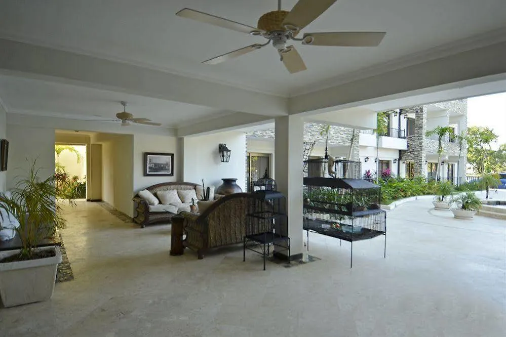 Suites At Grand Laguna Beach By Calisto Stays Sosúa 0*,  República Dominicana